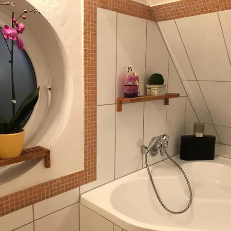 Apartment Modernes 4-zimmer Haus, Nahe Messe Duesseldorf