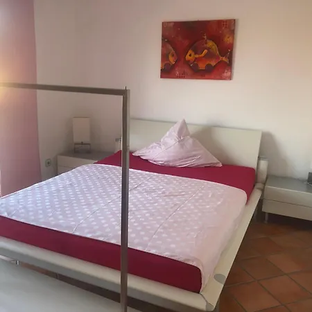 Apartment Modernes 4-zimmer Haus, Nahe Messe Duesseldorf *