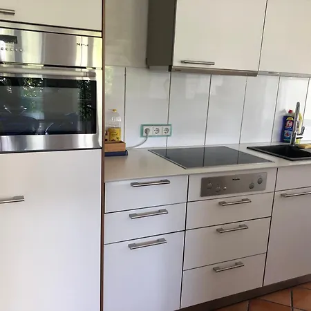 Modernes 4-zimmer Haus, Nahe Messe Duesseldorf Apartment
