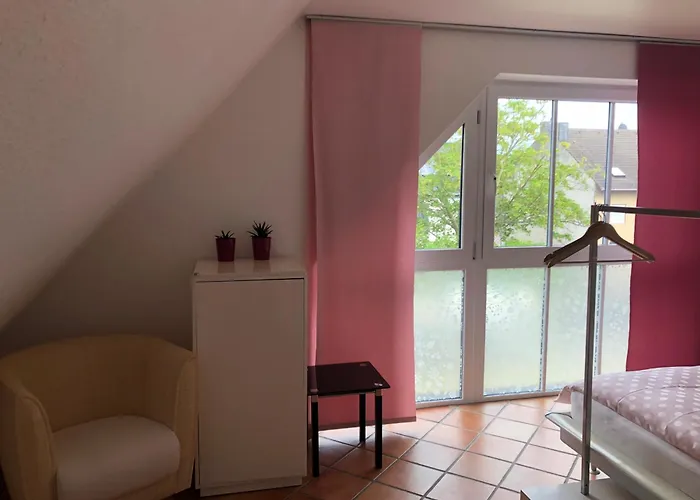 Apartament Modernes 4-zimmer Haus, Nahe Messe Duesseldorf *