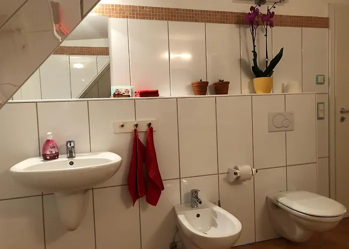 Modernes 4-zimmer Haus, Nahe Messe Duesseldorf Apartament *
